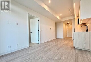 699 Sheppard Ave E in Toronto, ON - Building Photo - Building Photo