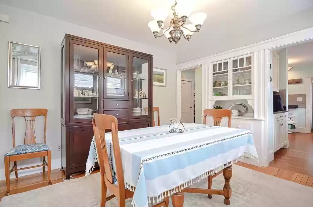 33 Harriet St, Unit 2 in Boston, MA - Building Photo