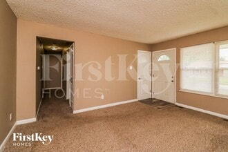 2287 Bensonhurst Dr in Florissant, MO - Foto de edificio - Building Photo
