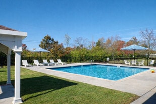 Clovernook Apartments in Mount Healthy, OH - Building Photo