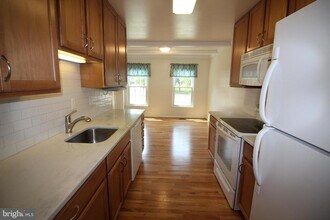 2348 Wheystone Ct in Vienna, VA - Building Photo - Building Photo