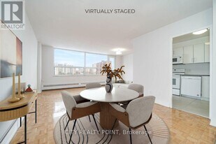 6200 Bathurst St in Toronto, ON - Building Photo