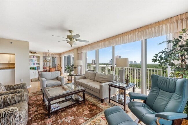 6361 Pelican Bay Blvd in Naples, FL - Building Photo - Building Photo