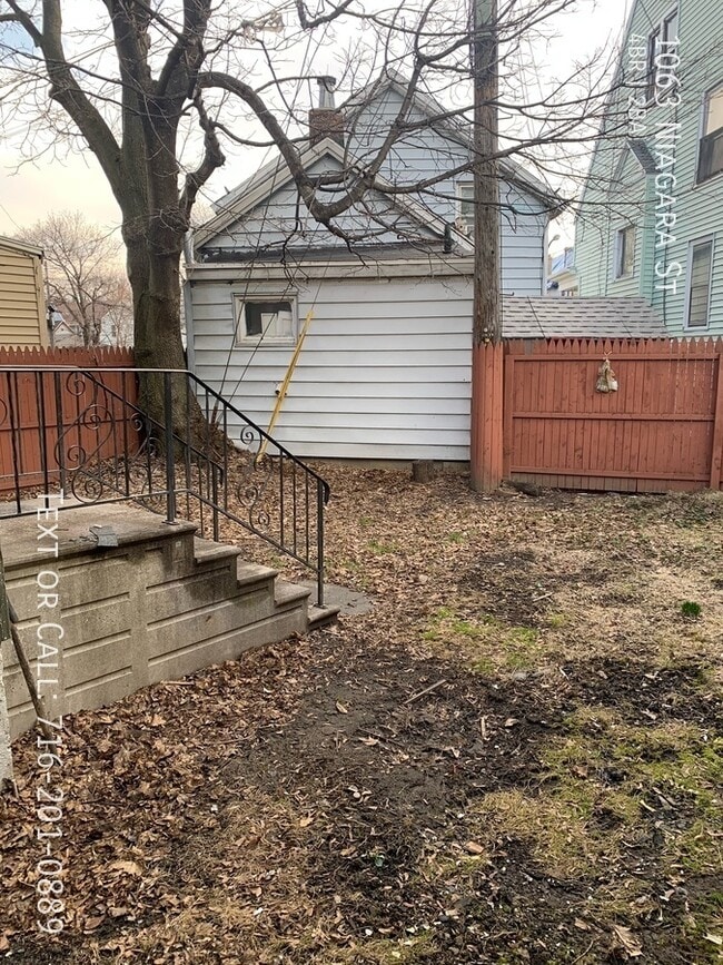property at 1063 Niagara St