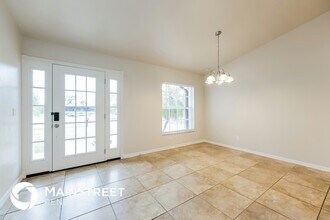 3004 15th St W in Lehigh Acres, FL - Foto de edificio - Building Photo