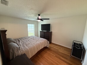 9394 Westlinks Terrace in Seminole, FL - Building Photo - Building Photo