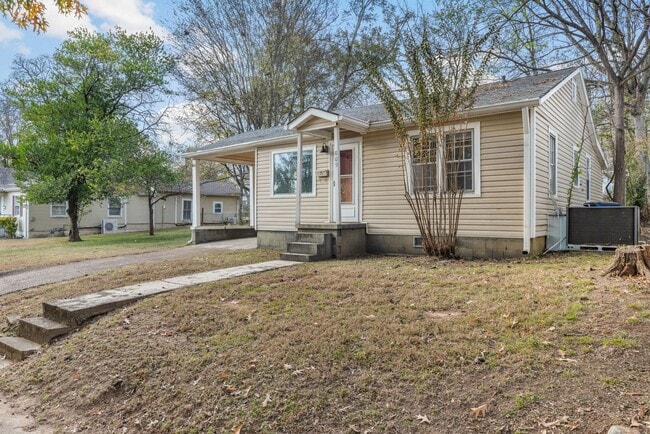 809 E Mobile St in Florence, AL - Building Photo - Building Photo