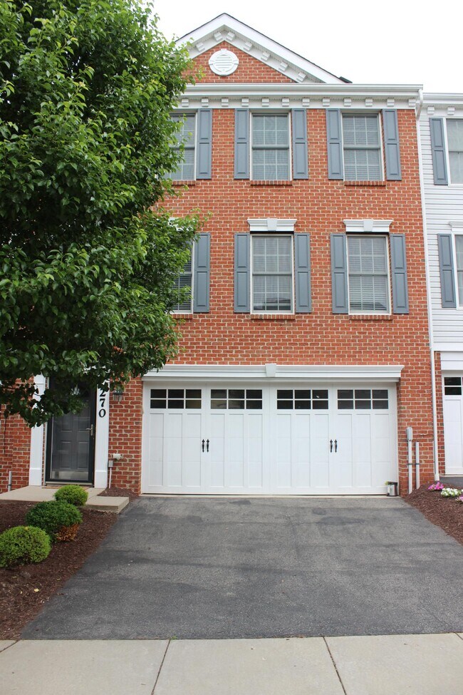 270 Overlook Ct Rentals in Coraopolis, PA