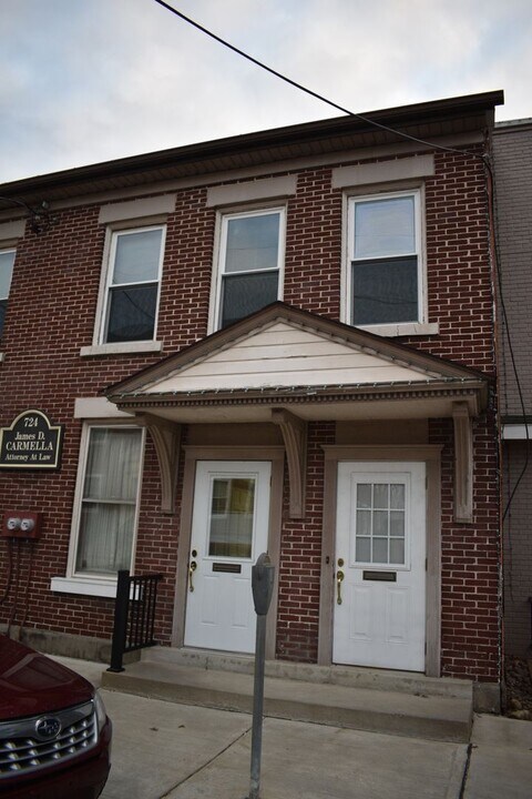 726 Church St in Indiana, PA - Building Photo