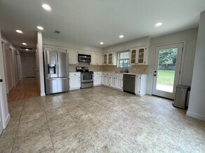 9843 Kinglet Dr in Baton Rouge, LA - Building Photo - Building Photo