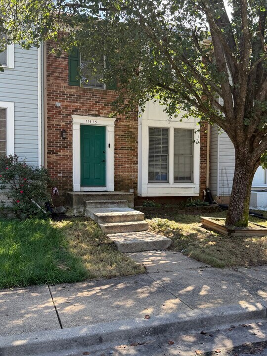 11415 Falcon Ridge Ct in Beltsville, MD - Foto de edificio