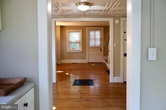 37 Moran Ave in Princeton, NJ - Building Photo - Building Photo