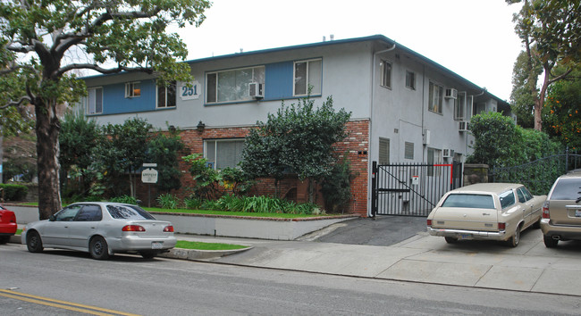 251 El Molino Ave