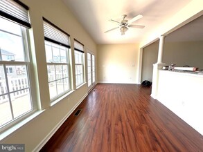 25795 Clairmont Manor Square in Aldie, VA - Building Photo - Building Photo