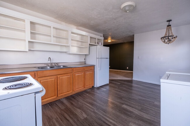 175 Gillette Ave, Unit 1