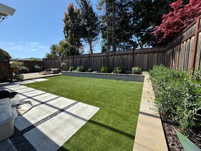 169 San Miguel Way in San Mateo, CA - Foto de edificio - Building Photo