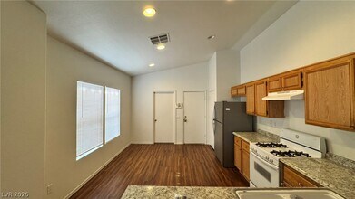 9512 Chanticleer Ct in Las Vegas, NV - Building Photo - Building Photo