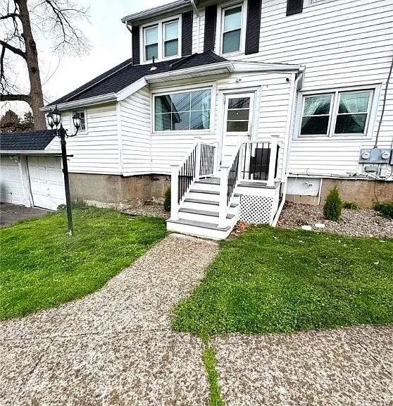 166 High St, Unit A in Fairport, NY - Building Photo - Building Photo