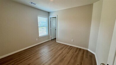 31536 Sapphire Spgs Dr in Magnolia, TX - Building Photo - Building Photo