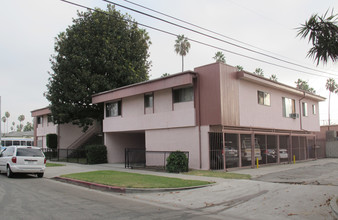 Andrews Manor in Los Angeles, CA - Building Photo - Building Photo