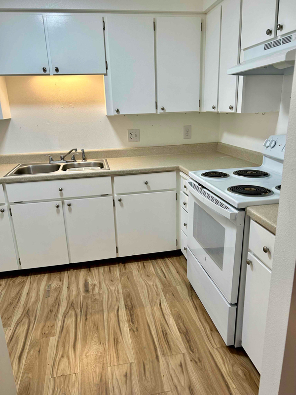 property at 2804 E 32nd Ave