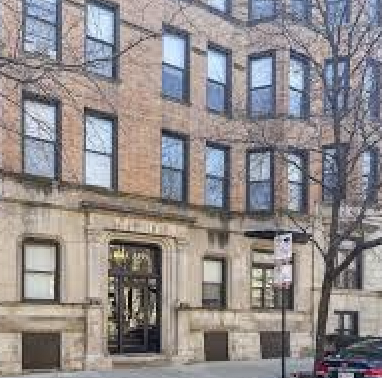 635 W Oakdale Ave, Unit #2 in Chicago, IL - Foto de edificio