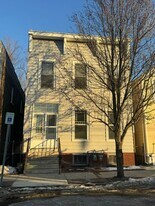 560 2nd St in Troy, NY - Building Photo