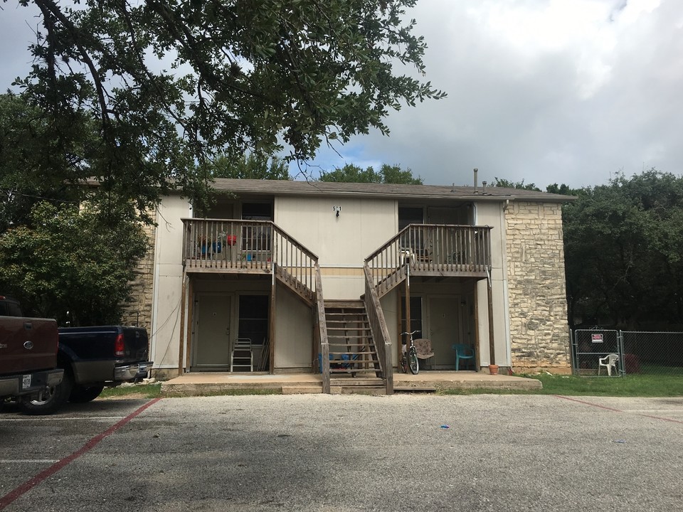 301 Hedgewood Dr in Georgetown, TX - Building Photo