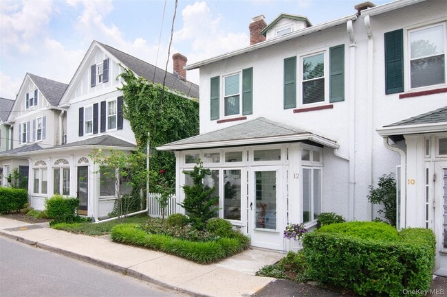 12 Grinnell St in Irvington, NY - Building Photo - Building Photo