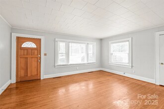 2722 Eastway Dr in Charlotte, NC - Building Photo - Building Photo