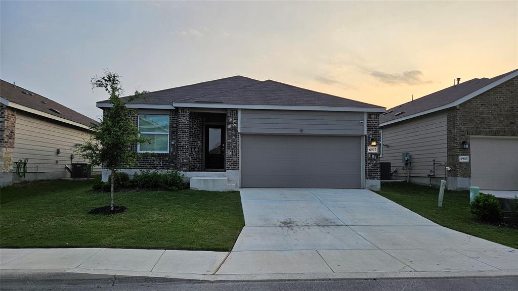 6907 Arid Wy in San Antonio, TX - Building Photo
