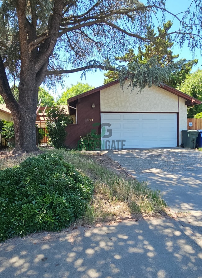 property at 3509-3511 Dragoo Park Dr