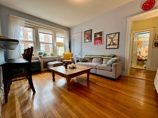 229 Kelton St, Unit 5 in Boston, MA - Building Photo - Building Photo