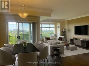 2 Maison Parc Ct in Vaughan, ON - Building Photo - Building Photo