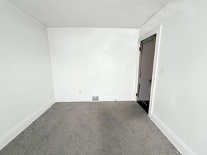 4772 E 90th St in Garfield Heights, OH - Building Photo - Building Photo