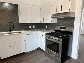 1220 Plymouth Ave SE in Grand Rapids, MI - Building Photo - Building Photo