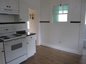 367 Grant St-Unit -2 in Framingham, MA - Foto de edificio - Building Photo