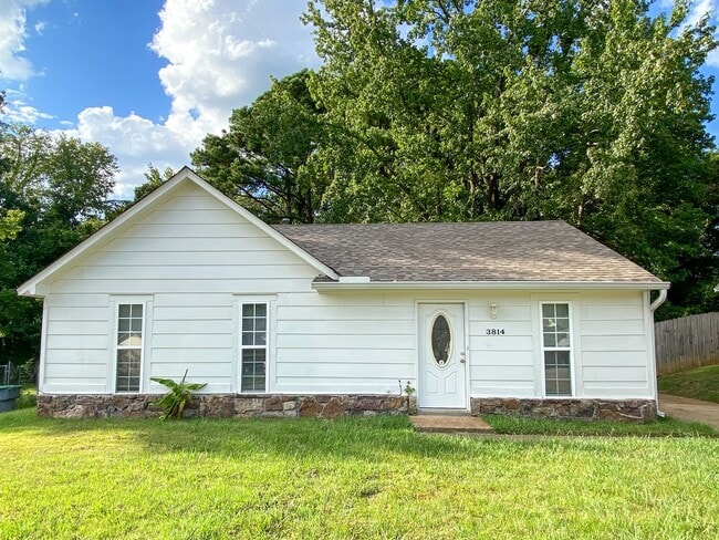 property at 3814 Selden Cove
