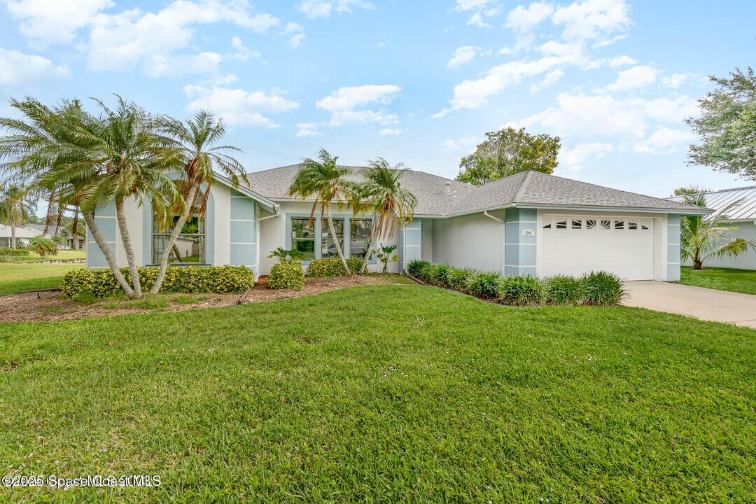 1244 Lakeview Dr in Rockledge, FL - Building Photo