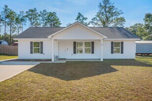 68 Iris Ln in Defuniak Springs, FL - Building Photo