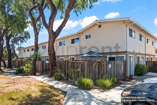 3385 La Selva St in San Mateo, CA - Building Photo - Building Photo