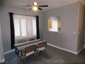 9909 Calabasas Ave in Las Vegas, NV - Building Photo - Building Photo