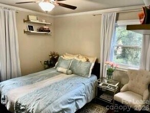 544 Manhasset Rd in Charlotte, NC - Building Photo - Building Photo