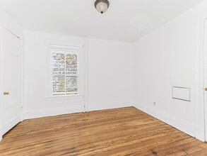 16 Stanley Pl in Yonkers, NY - Building Photo - Building Photo