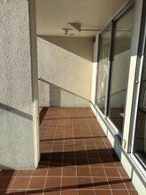 1600 Howe St in Vancouver, BC - Building Photo - Building Photo