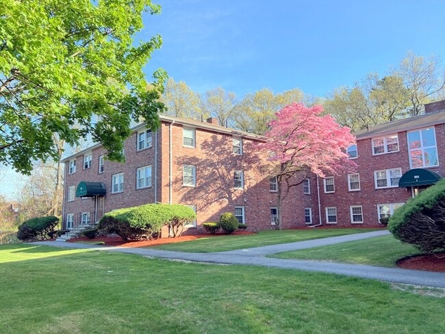 property at 180 Tyngsboro Rd