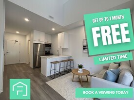 16 W Av S in Hamilton, ON - Building Photo