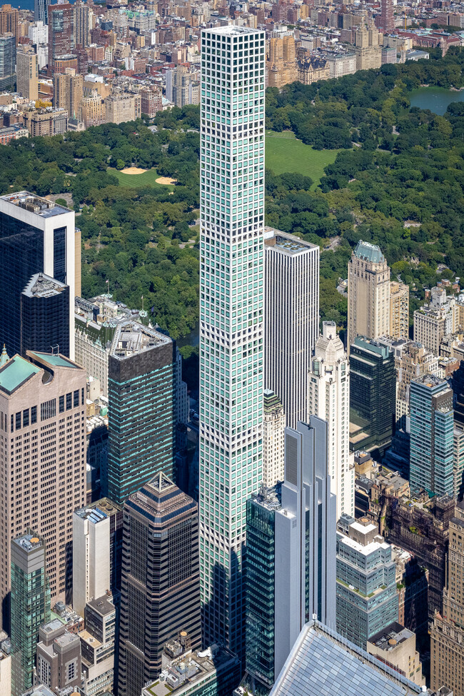 432 Park Ave in New York, NY - Building Photo - Building Photo