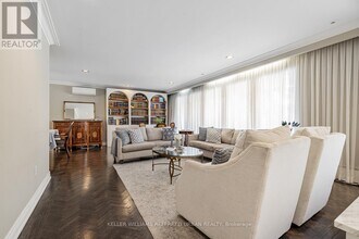7 Stormont Ave in Toronto, ON - Building Photo - Building Photo