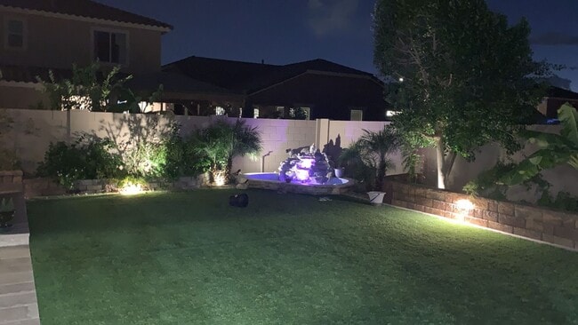 property at 5407 W Desert Hollow Dr